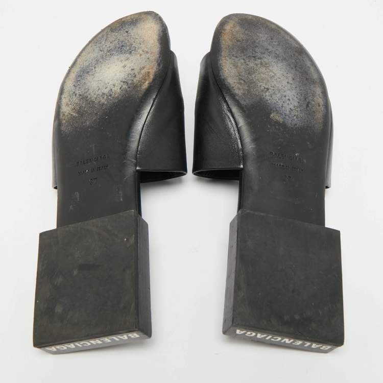 Pre Owned Balenciaga Box Size 37 Black Leather Flat Slides