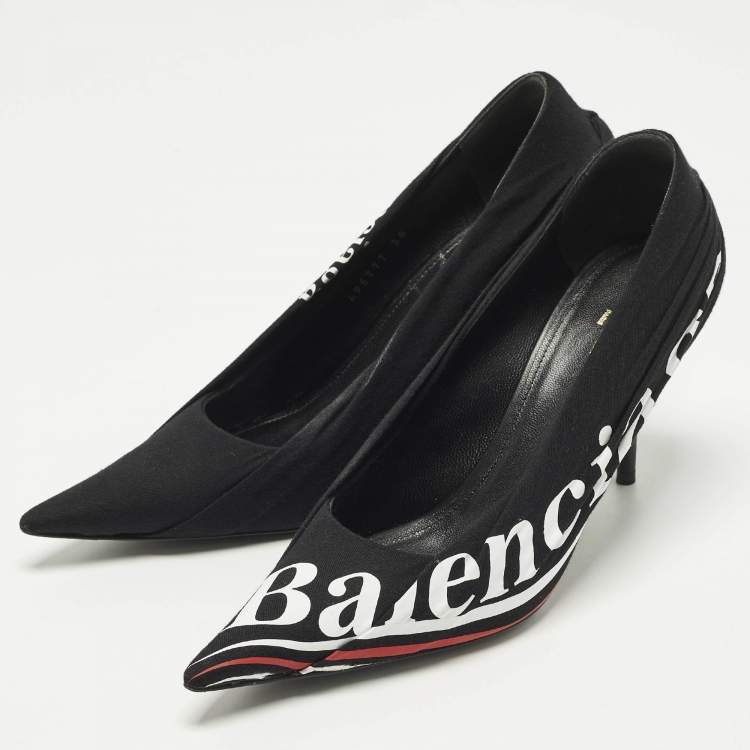 مملوكة مسبقًا Balenciaga Knife Size 38 Black Logo Print Fabric Pumps