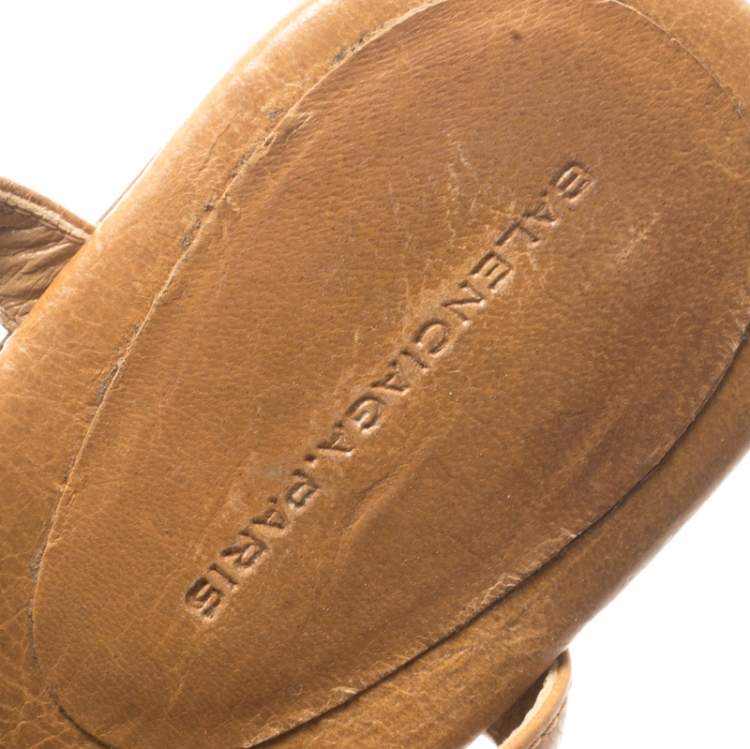 Pre Owned Balenciaga Beige Studded Leather Arena Thong Sandals Size 39.5