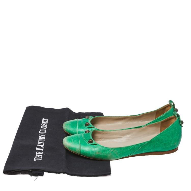 Pre Owned Balenciaga Green Leather Arena Studded Ballet Flats Size 38.5