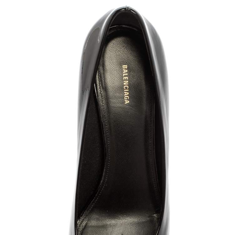 Pre Owned Balenciaga Black Patent Leather BB Knife Pumps Size 39