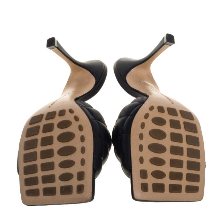 Pre Owned Bottega Veneta Black Leather Quilted Mules Size 40