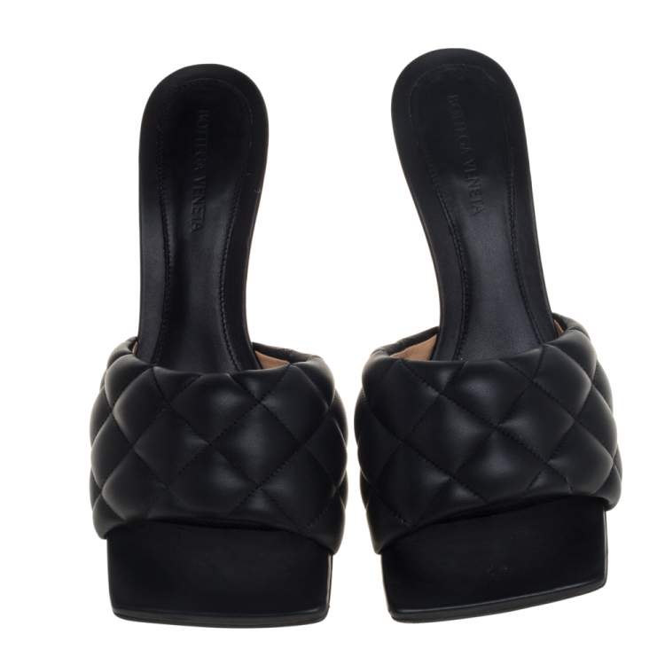 Pre Owned Bottega Veneta Black Leather Quilted Mules Size 40