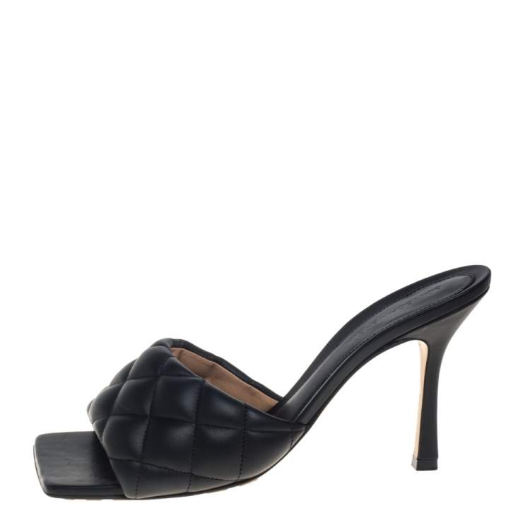 Pre Owned Bottega Veneta Black Leather Quilted Mules Size 40