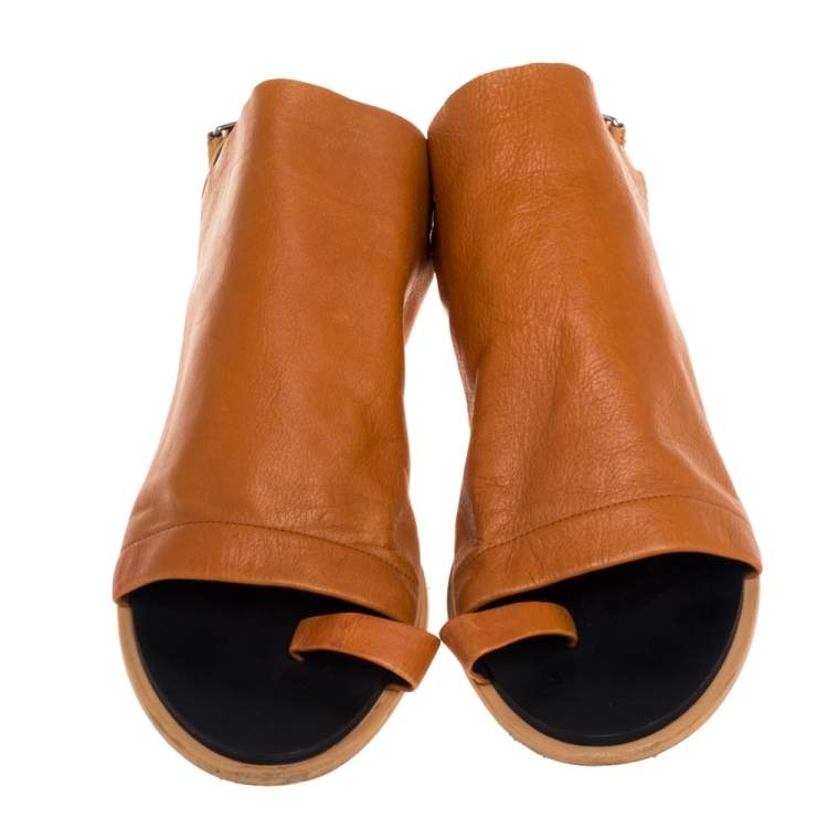 Pre Owned Balenciaga Tan Leather Flats Size 41