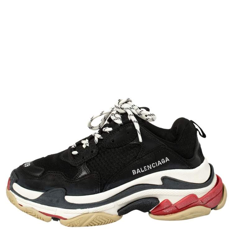 Bestemt nabo gøre ondt Balenciaga Black Leather and Mesh Triple S Low Top Sneakers Size 39  Balenciaga | TLC