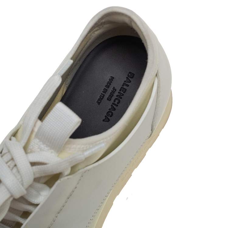 مملوكة مسبقًا Balenciaga Cream/White Leather and Fabric Race Runner Sneakers Size 37