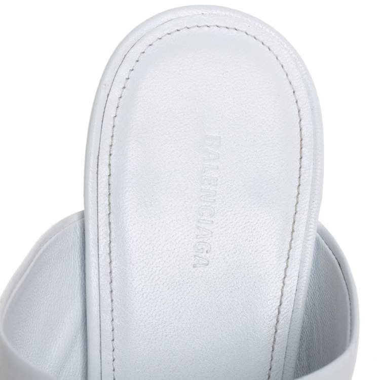 Pre Owned Balenciaga White Leather Oval Logo Slide Sandals Size 38