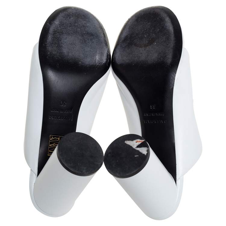 Pre Owned Balenciaga White Leather Oval Logo Slide Sandals Size 38