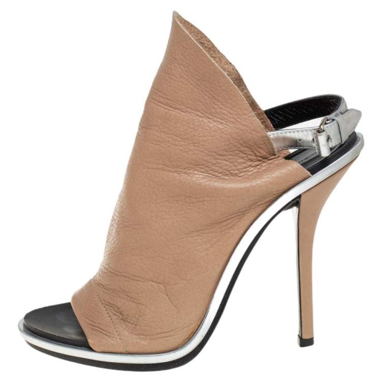 Balenciaga Beige/Silver Leather Glove Peep Open Sandals Size 37 Balenciaga