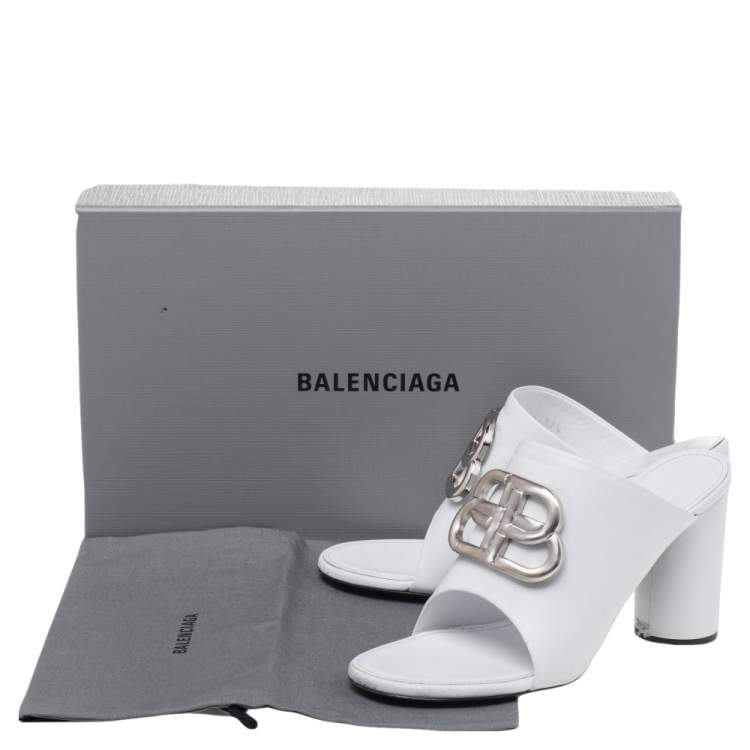 Pre Owned Balenciaga White Leather Oval Logo Block Heel Slide Sandals Size 37.5