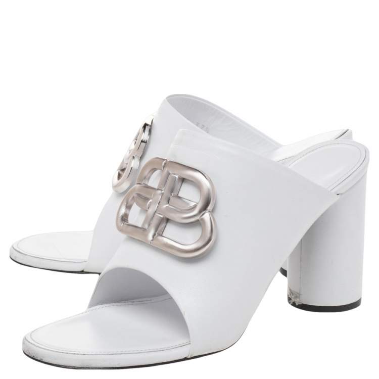 Pre Owned Balenciaga White Leather Oval Logo Block Heel Slide Sandals Size 37.5