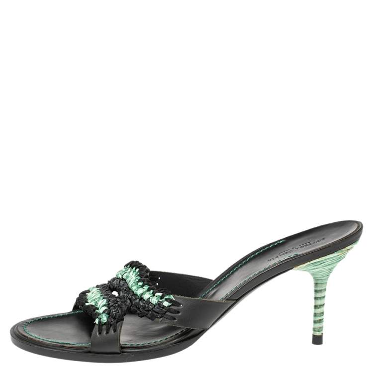 Pre Owned Bottega Veneta Green/Black Raffia And Leather  Open Toe Slide Sandals Size 41