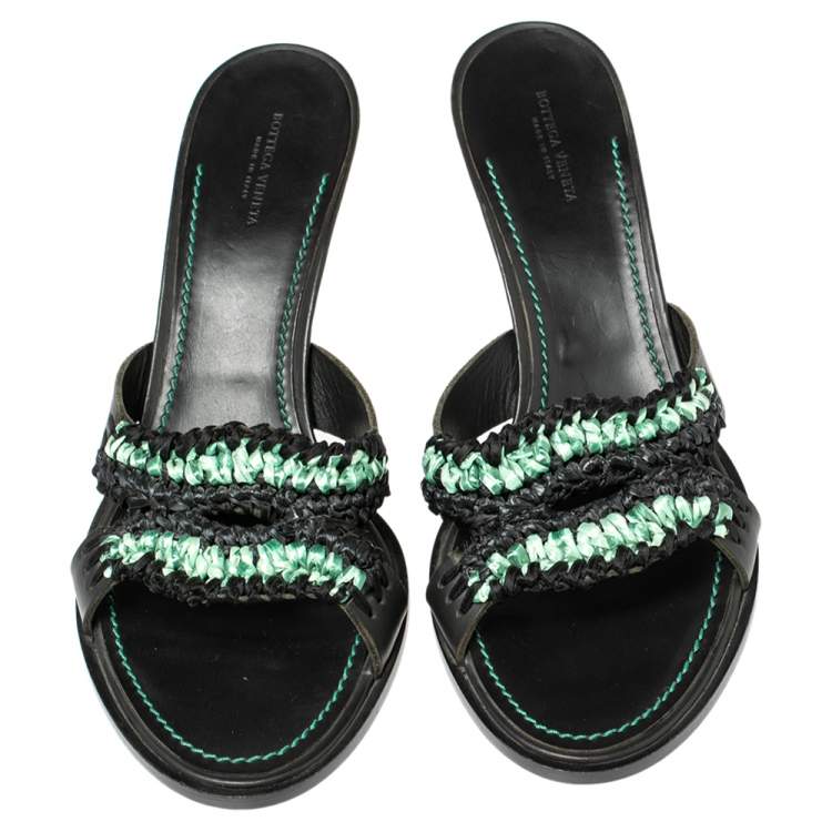 Pre Owned Bottega Veneta Green/Black Raffia And Leather  Open Toe Slide Sandals Size 41