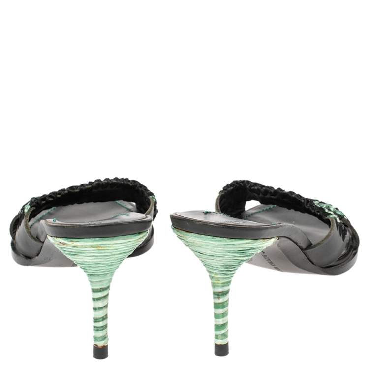 Pre Owned Bottega Veneta Green/Black Raffia And Leather  Open Toe Slide Sandals Size 41