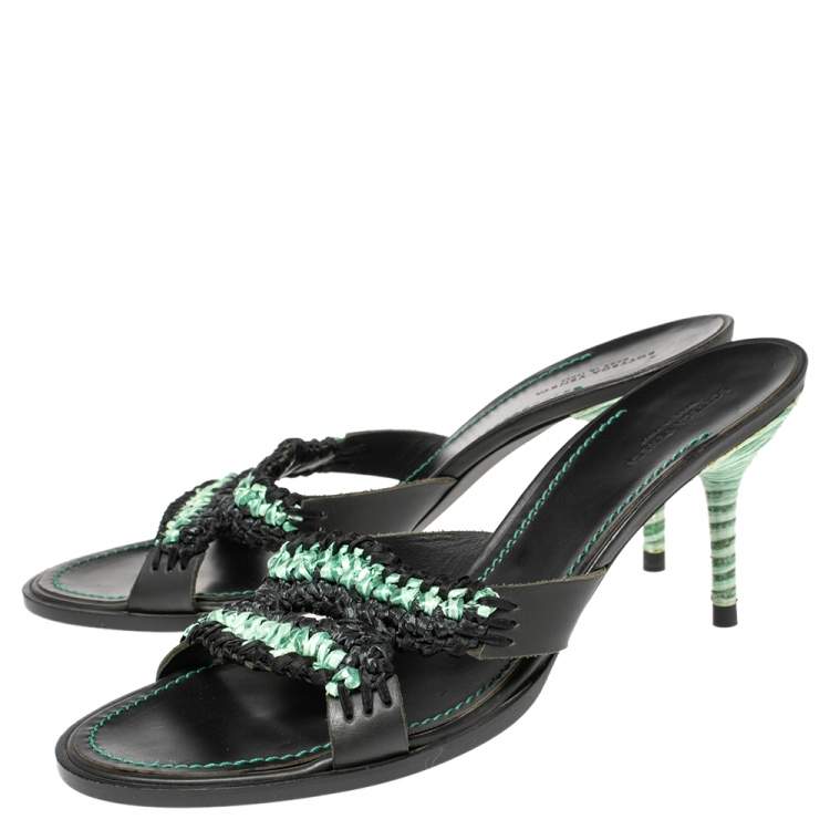Pre Owned Bottega Veneta Green/Black Raffia And Leather  Open Toe Slide Sandals Size 41