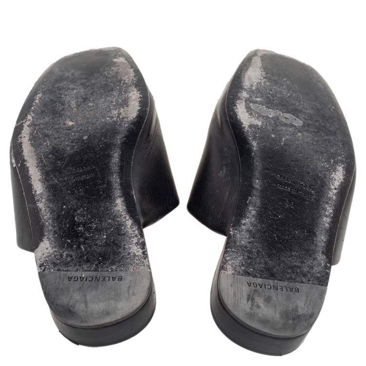 Pre Owned Balenciaga Black Leather Cosy BB Flat Mules Size 38