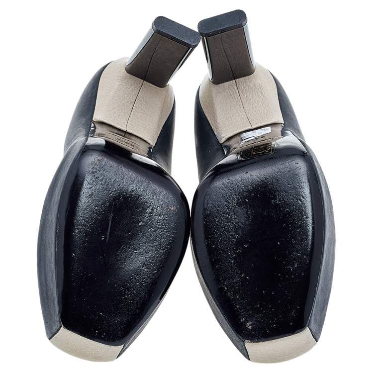 Pre Owned Balenciaga Black/Beige Leather Pumps Size 38.5