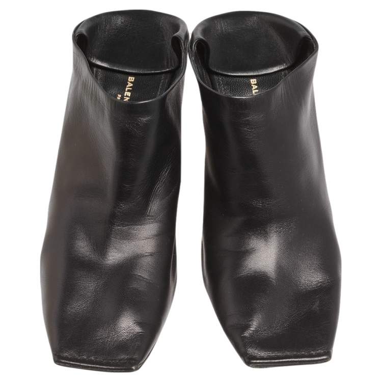 Pre Owned Balenciaga Black Leather Quadro Square Toe Foldable Heel Mules Size 37