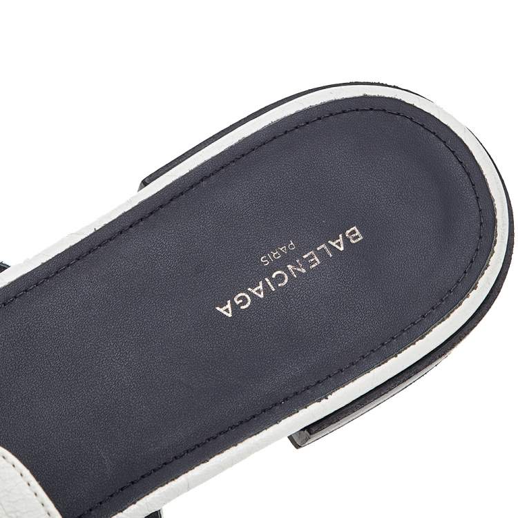 Pre Owned Balenciaga White Leather Arena Giant Studded Flat Slides Size 40