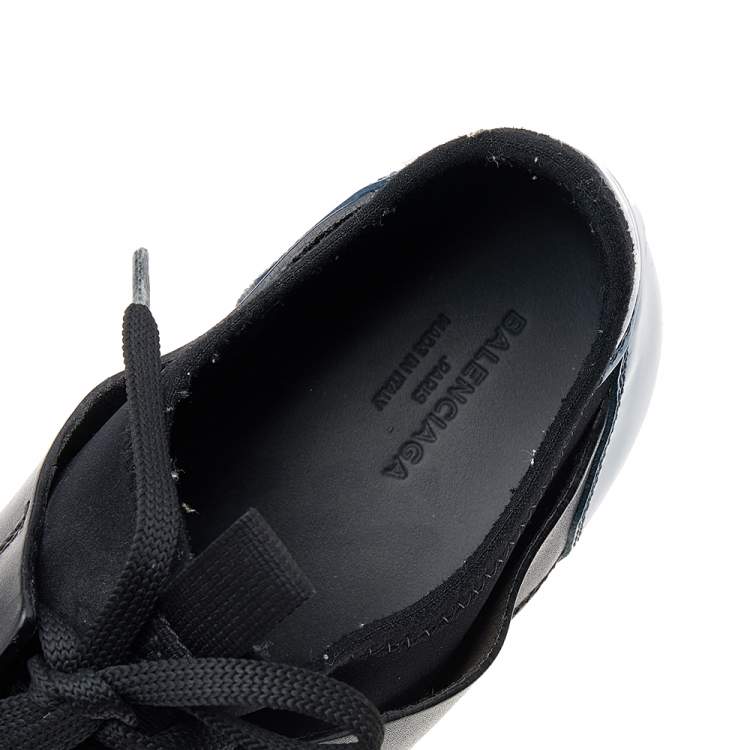 Pre Owned Balenciaga Metallic Blue/Black Leather And Mesh Race Runner Low Top Sneakers Size 38