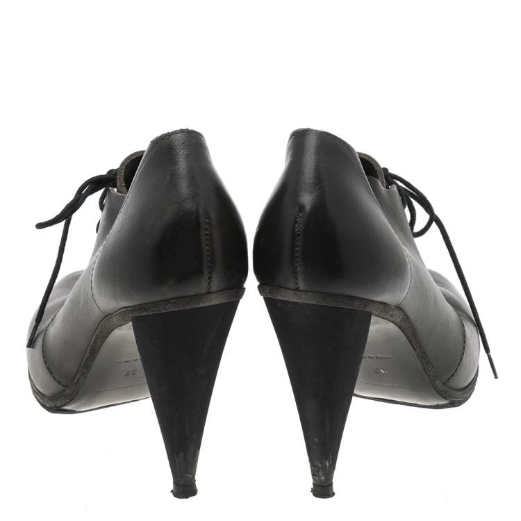 Pre Owned Balenciaga Black Leather Pointed Toe Lace Up  Ankle Boots Size 39