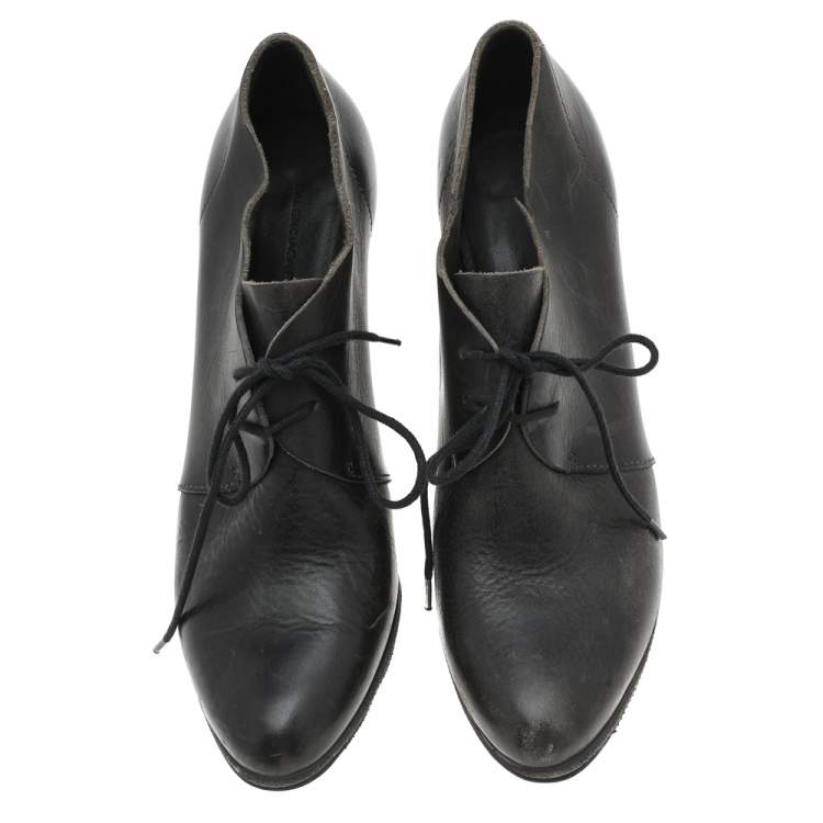 Pre Owned Balenciaga Black Leather Pointed Toe Lace Up  Ankle Boots Size 39