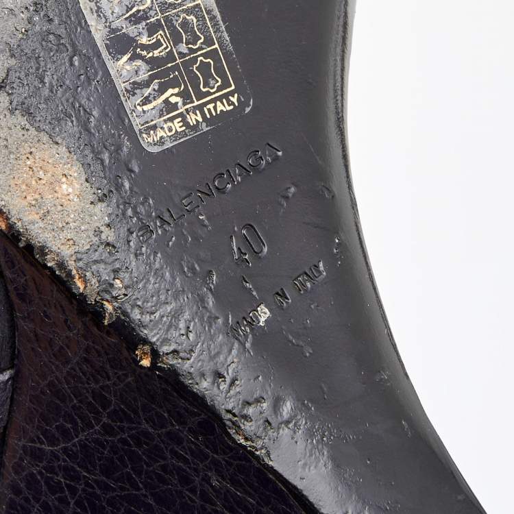 مملوكة مسبقًا Balenciaga Navy Blue Leather Arena Studded Gladiator Wedge Sandals Size 40
