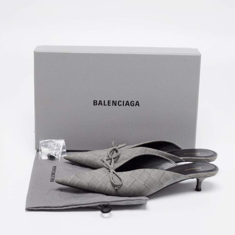 Pre Owned Balenciaga Grey Fabric Knife Sandals Size 38