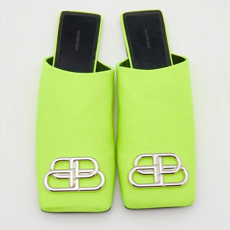 Pre Owned Balenciaga Neon Green Neoprene Cosy BB Flat Mules Size 40
