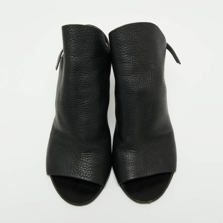 Pre Owned Balenciaga Black Leather Open Toe Glove Slingback Sandals Size 39