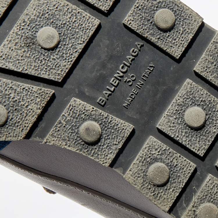 Pre Owned Balenciaga Grey/Blue Leather Race Runner Sneakers Size 36