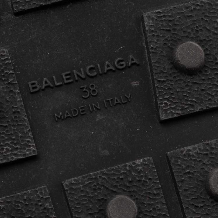 Pre Owned Balenciaga Black Leather and Mesh Race Runner Sneakers Size 38
