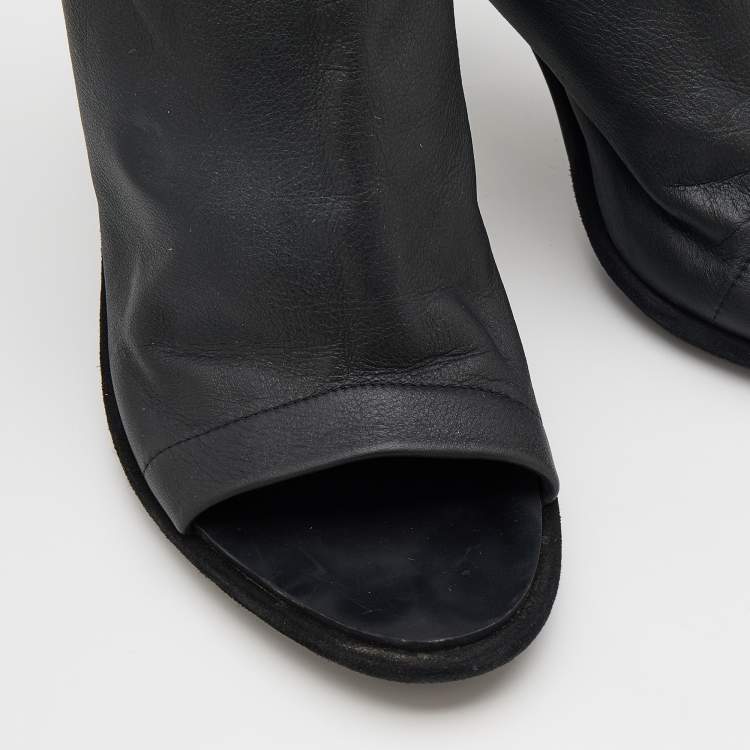 Pre Owned Balenciaga Black Leather Open Toe Glove Slingback Sandals Size 40