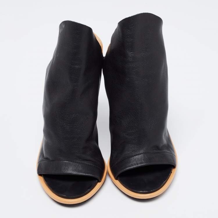 Pre Owned Balenciaga Black/Beige Leather Open-Toe Slingback Mules Size 39