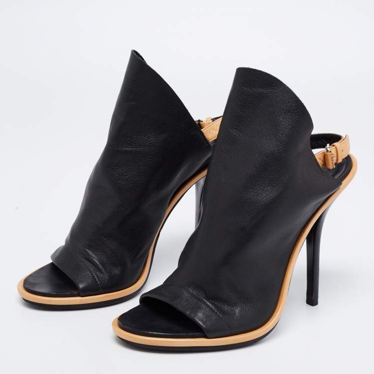 Pre Owned Balenciaga Black/Beige Leather Open-Toe Slingback Mules Size 39