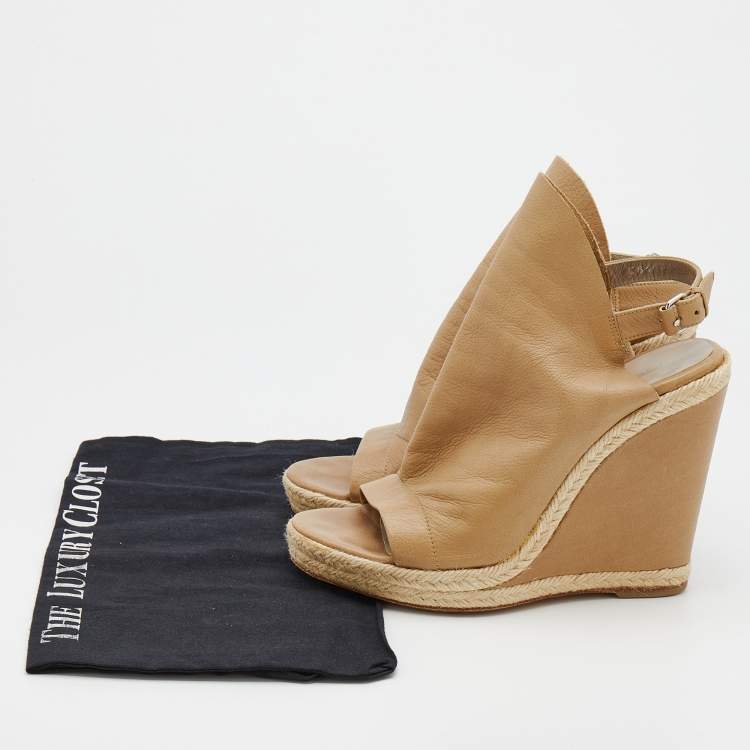 Pre Owned Balenciaga Beige Leather Wedge Sandals Size 39