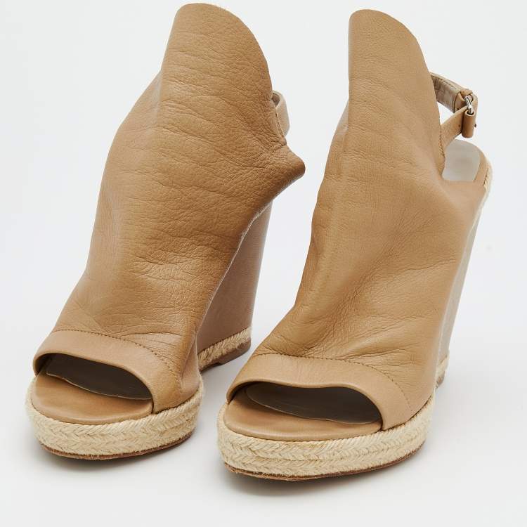 Pre Owned Balenciaga Beige Leather Wedge Sandals Size 39