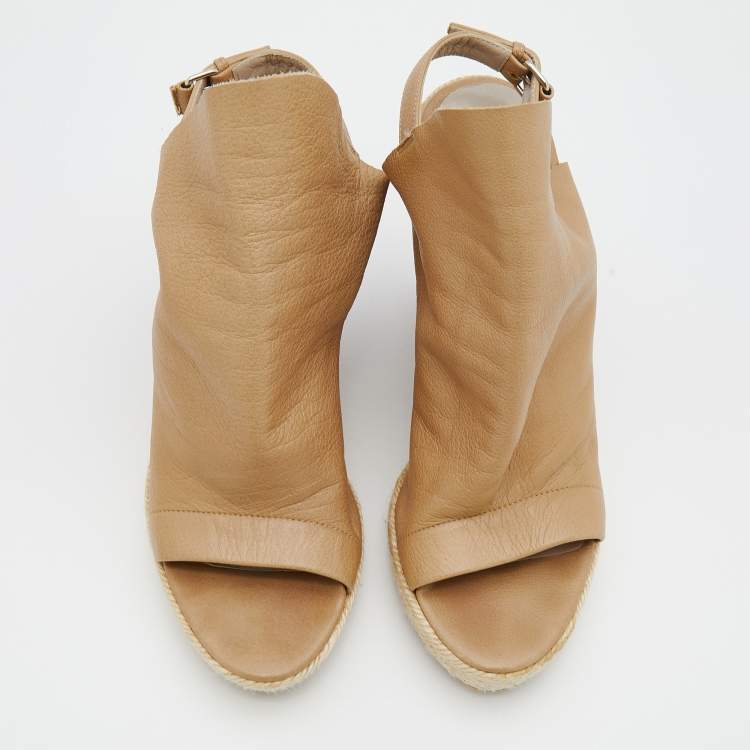 Pre Owned Balenciaga Beige Leather Wedge Sandals Size 39