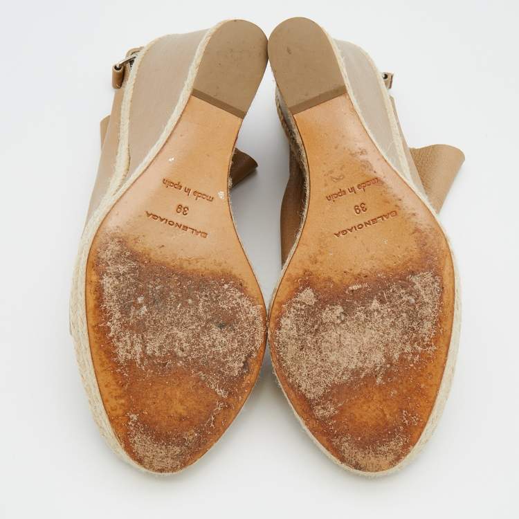 Pre Owned Balenciaga Beige Leather Wedge Sandals Size 39