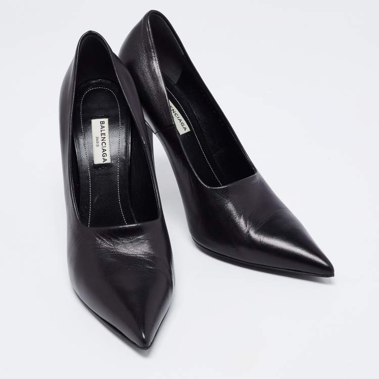 Pre Owned Balenciaga Black Leather Knife Pumps Size 39