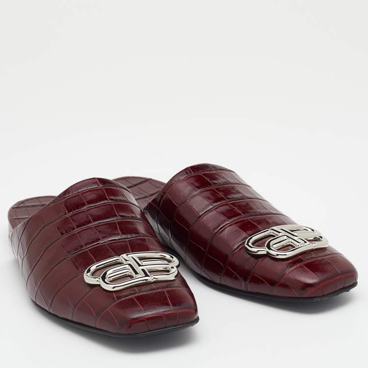 Pre Owned Balenciaga Burgundy Croc Embossed Leather Cosy BB Mule Size 39