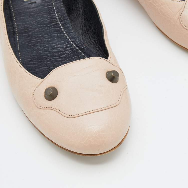 Pre Owned Balenciaga Peach Distressed Leather Stud Ballet Flats Size 39