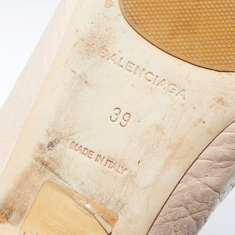 Pre Owned Balenciaga Peach Distressed Leather Stud Ballet Flats Size 39