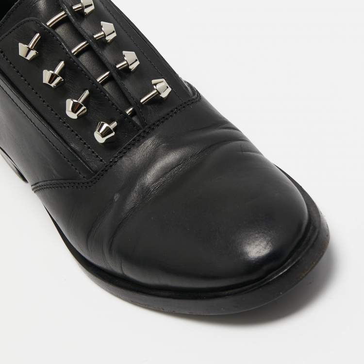 Pre Owned Balenciaga Black Leather Studded Oxfords Size 39