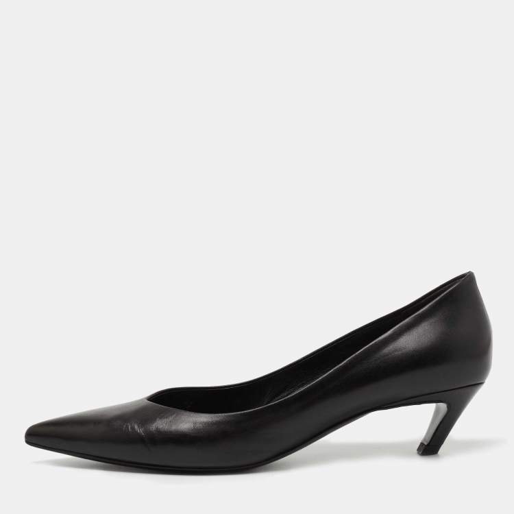 Pre Owned Balenciaga Black Leather Knife Pumps Size 39