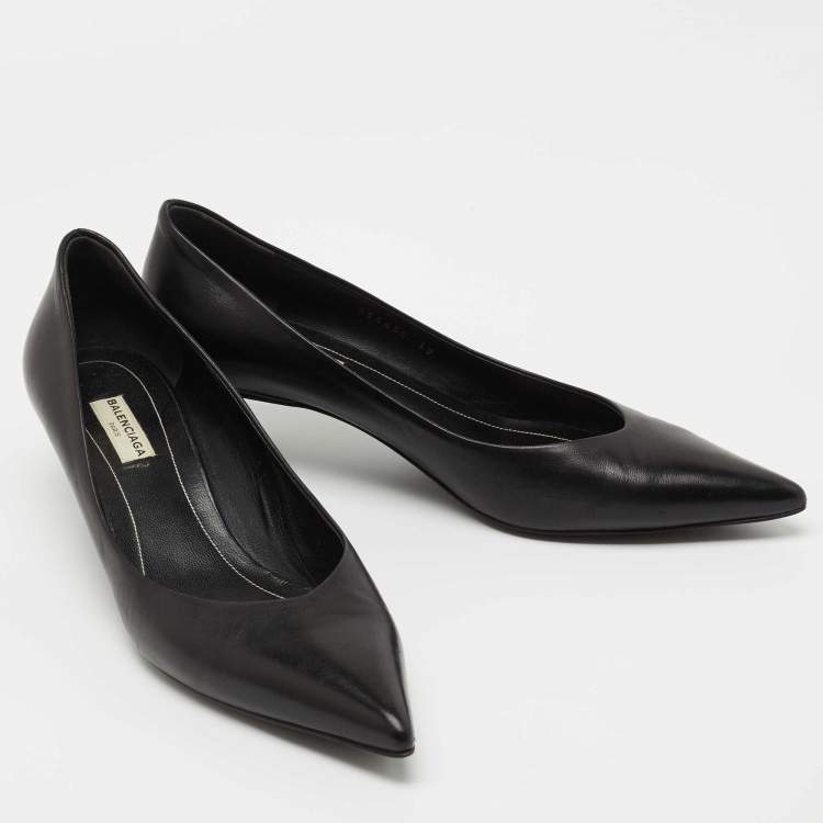 Pre Owned Balenciaga Black Leather Knife Pumps Size 39