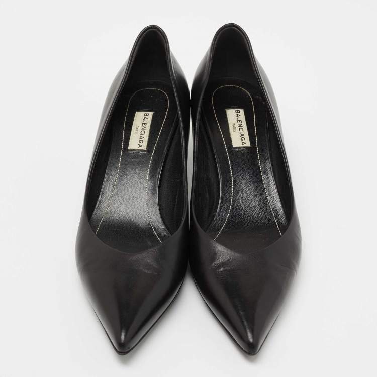 Pre Owned Balenciaga Black Leather Knife Pumps Size 39