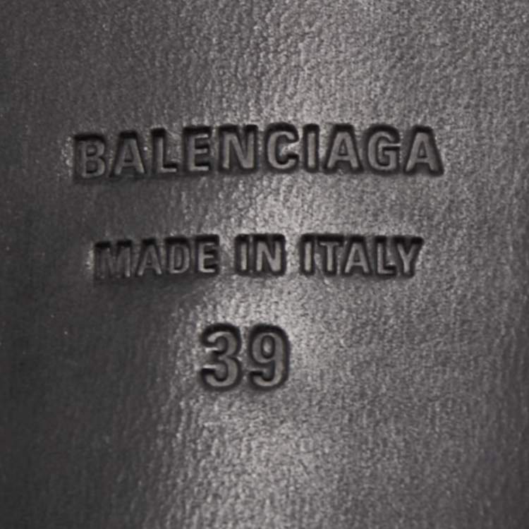 مملوكة مسبقًا Balenciaga Black Leather Square Toe Thong Slide Sandals Size 39