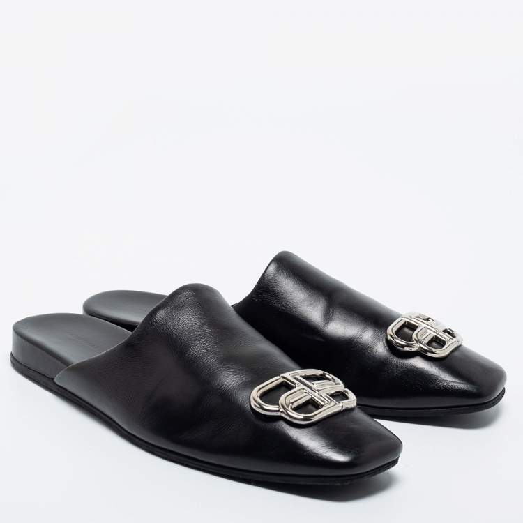 Pre Owned Balenciaga Black leather Cosy BB Flat Mules Size 39